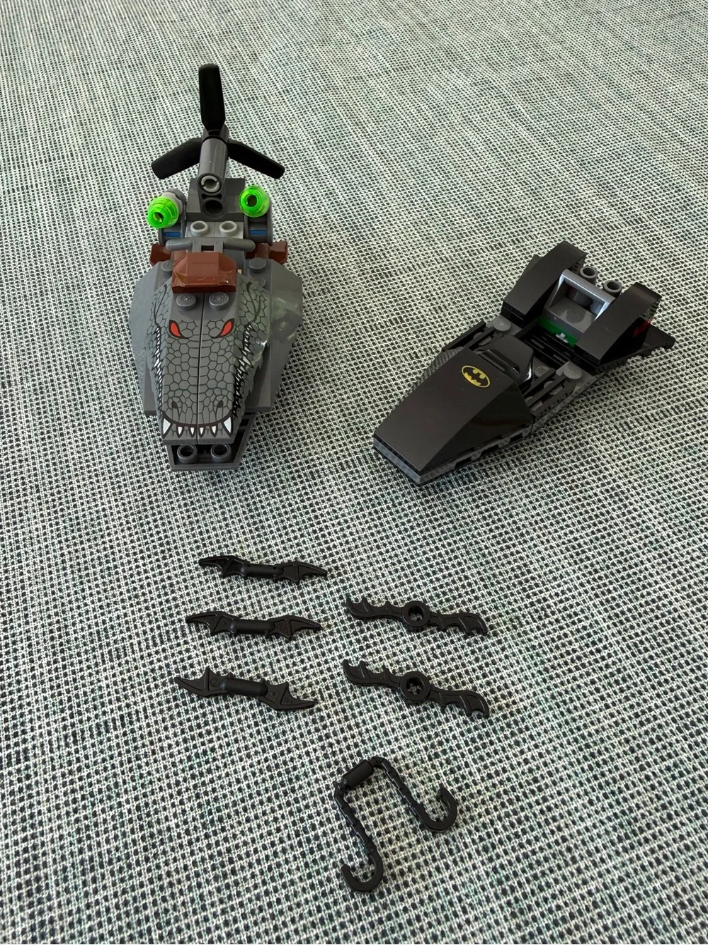 LEGO Batman The Batboat Hunt for Killer Croc 7780